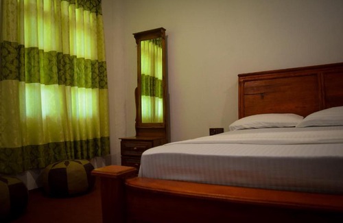 Ratnapura Bed & Breakfast | Green Leaf Holiday Bungalow