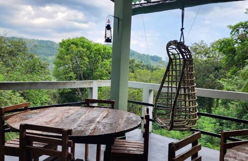 Ratnapura Bed & Breakfast | Green Leaf Holiday Bungalow