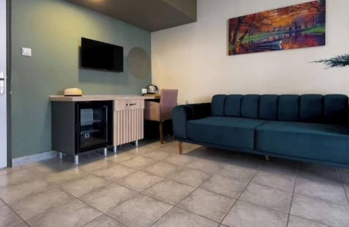 Turunc Hotel | green mar suits