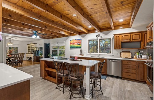 Massanutten Cabin | Green Mountain Song-Massanutten Mountain