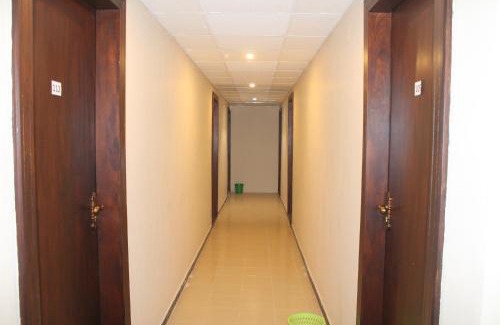 Wellawatta North Hotel | Green Palace Colombo