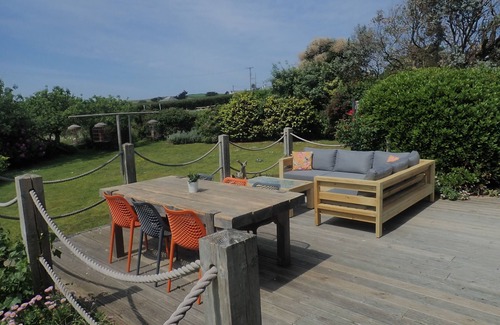 Croyde House | Green Rooms, Spacious House, 5 Bedrooms, 4 Bathrooms. Sleeps 11