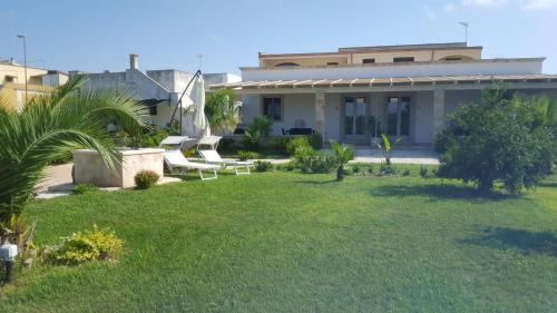 Giurdignano Apartment | Green space