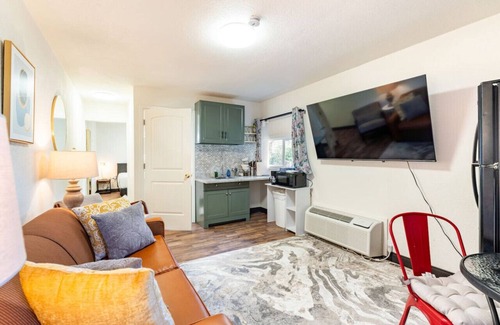 Green Mountain Falls Cabin | Green Sparrow's Nest