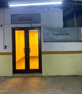 Gurugram Apartment | Green Studio - Private Jacuzzi - Private Balcony
