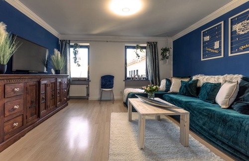 Weibern Apartment | Green Valley Lounge - Homesite Apartments