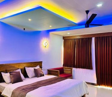 Vayittiri Hotel | Green view suits