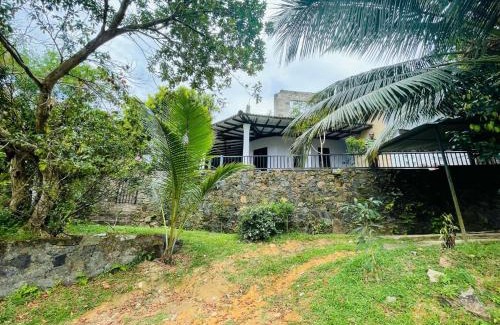 Poddala Villa | Green Villa Meepawala