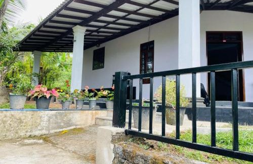 Poddala Villa | Green Villa Meepawala