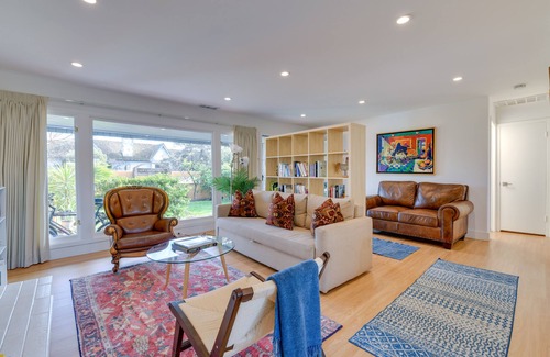 Larkspur Cottage | Greenbrae Garden Cottage Near Beaches & Redwoods