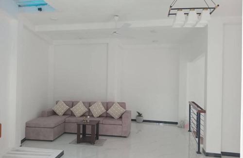 Galle Apartment | Greenery and hills surrounding with family friendly property in Galle.n
