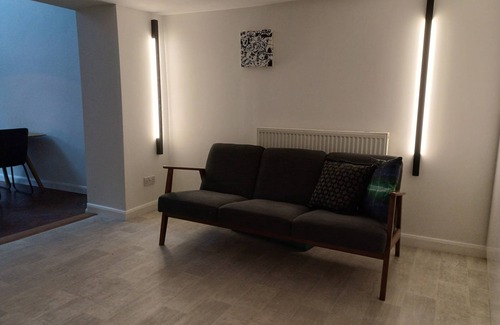 Newport House | Greengage House, peaceful and relaxing in the city