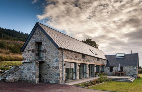 Dingwall Villa | Greenhill Cottage - Three Bedroom Villa, Sleeps 6