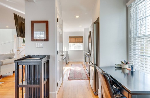 Pipes Cove House | Greenport Home w/ Harbor View Near Ferry & Beaches