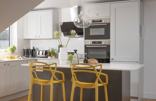 St Ives Cottage | Greensleeves - a house that sleeps 8 guests in 4 bedrooms