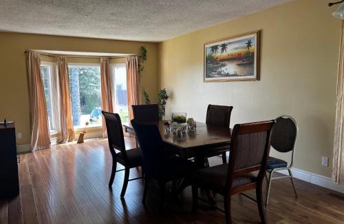 Calgary House | greenview mck sunny room