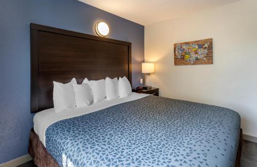Greenville - Spartanburg Hotel | Greenville Pelham Inn by IHG