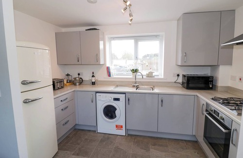 Long Marston Cottage | GREENWAY VIEW, pet friendly, with a garden in Lower Quinton