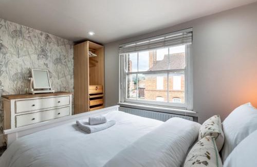 Greenwich West House | Greenwich High Rd · Beautiful 3bed Town House In Greenwich Garden Pass The Keys