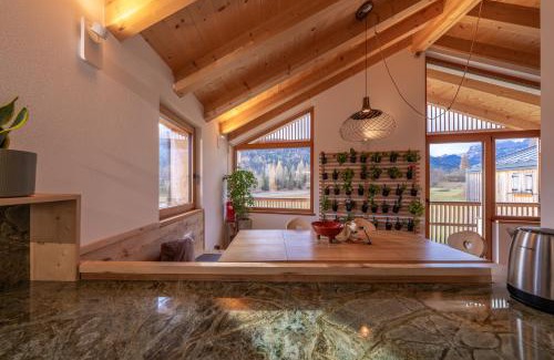 Vodo Cadore Apartment | GreenWood Chalet - Spacious Alpine Retreat with Mountain Views