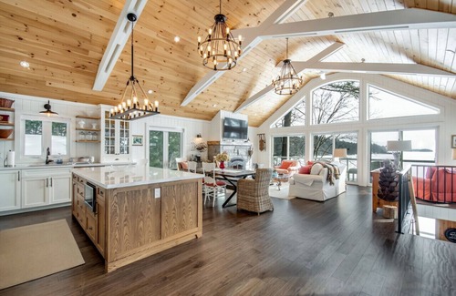 Muskoka Lakes House | Greenwood Cottage, Lake Muskoka