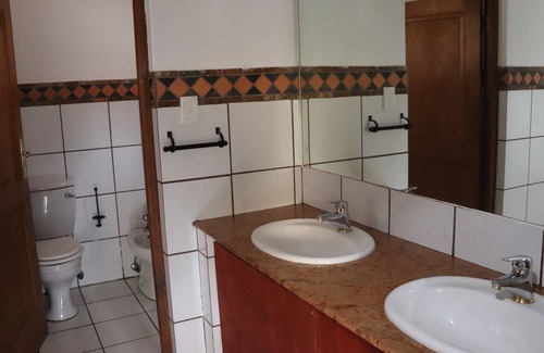 Garsfontein House | Greenwoods invites you to experience country life in the heart of the city.