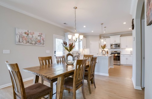 Greer House | Greer Family Home w/Library, Sunroom & Backyard!