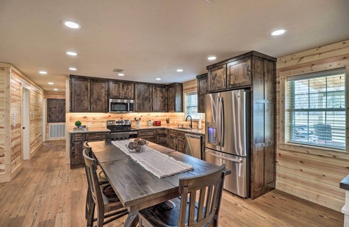 Greers Ferry House | Greers Ferry Home on 40 Acres 1/4 Mi to Lake!