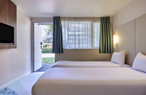 Voisins-le-Bretonneux Hotel | greet Hotel Versailles - Voisins Le Bretonneux