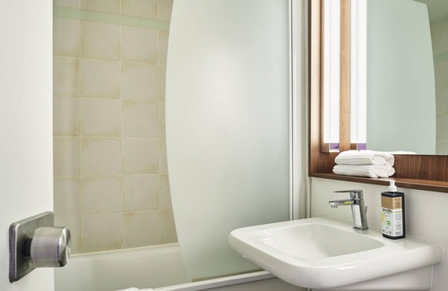 Voisins-le-Bretonneux Hotel | greet Hotel Versailles - Voisins Le Bretonneux