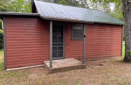 Woodruff Cabin | Gresham Shores - Woodies Perch - PET FRIENDLY