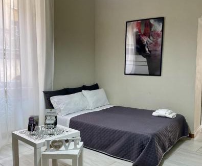 Caiazzo Apartment | Grey Apartment