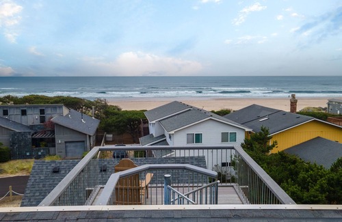 Rockaway Beach House | Grey Haven - Rockaway Beach, OR