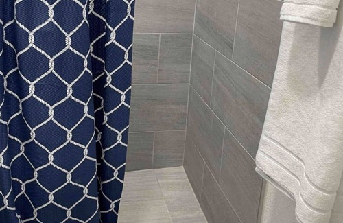 Carrollwood Apartment | Grey House