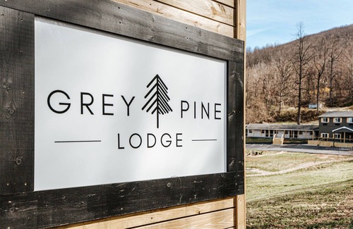 Waynesboro Apartment | Grey Pine Lodge | King Classic ADA Accessible | Pet-Friendly! | BEST Location & Amenities!