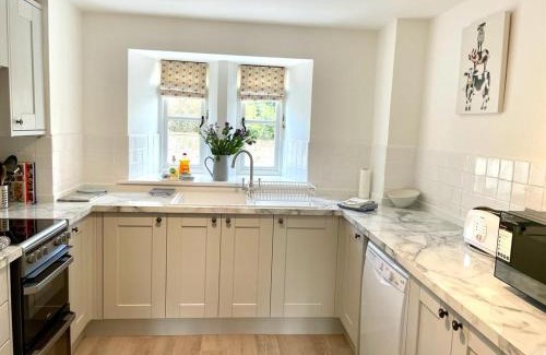 Cold Aston House | Greystones Cottage-Exclusive Welcome Hamper