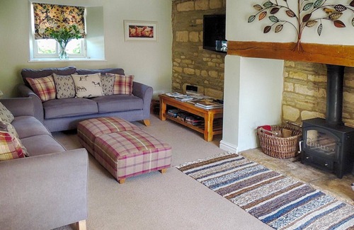 Cold Aston Cottage | Greystones Cottage - Luxury - Private Bathroom