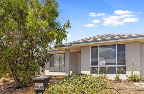 Kealy House | Gribble Ocean Gateway is a spacious new build 3 x2 home located in the upcoming suburb of Kealy.
