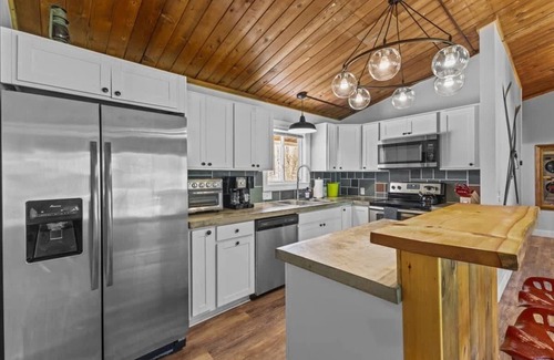 Stowe Area Apartment | Griffin Chalet 3 about a mile to Stowe Resort
