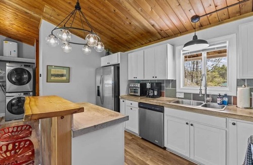 Stowe Area Apartment | Griffin Chalet 3 about a mile to Stowe Resort