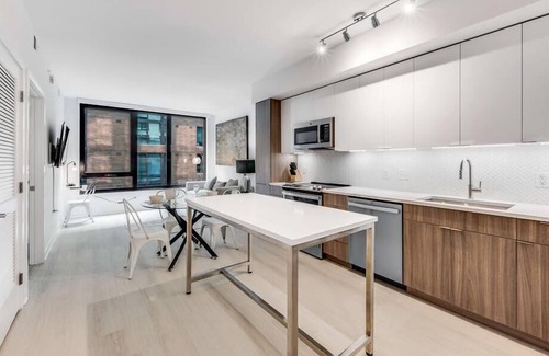 NoMa Hotel | Grill & Sundeck | Capitol Hill | Mins from New York Avenue