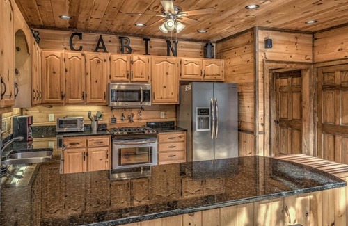 Foxfire Estates Cabin | Grizzley Gulch - Hot Tub | Arcade Game | Firepit | Outdoor Fireplace | Duck Pond View