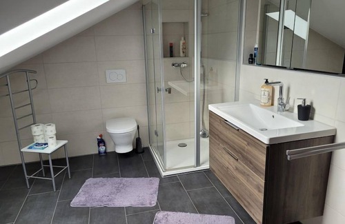 Ursensollen Apartment | Große Ferienwohnung für 5 Personen mit Großer Dachterrasse