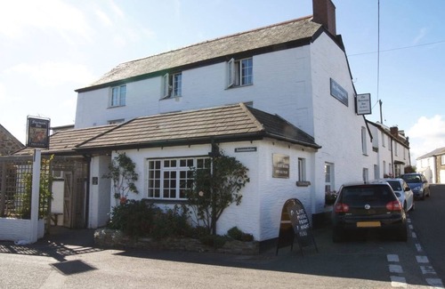 St Minver Cottage | GROOMS COTTAGE, pet friendly, with open fire in St Minver