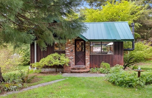 Gold Bar Cabin | Grotto/Baring cabin and bunkhouse, 1hr to Leavenworth