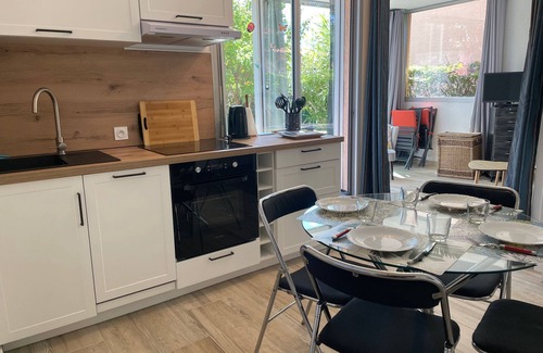 Argeles-sur-Mer Apartment | Ground Floor Apartment in Argelès-sur-Mer, Sleeps 4, Garage, Garden, Near Beach