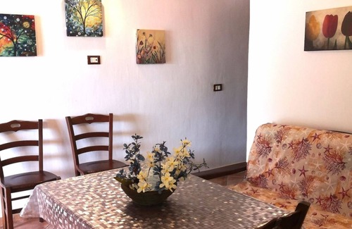 Ustica Apartment | Ground floor apartment with covered terrace