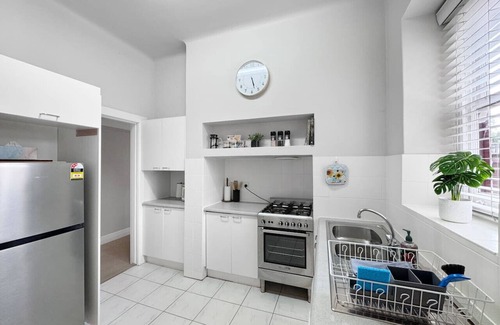 Brighton Apartment | Ground floor apartment, 250 metres to the beach