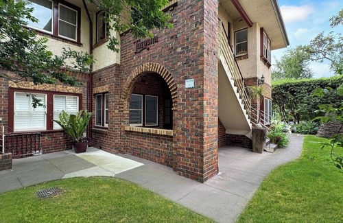 Brighton Apartment | Ground floor apartment, 250 metres to the beach