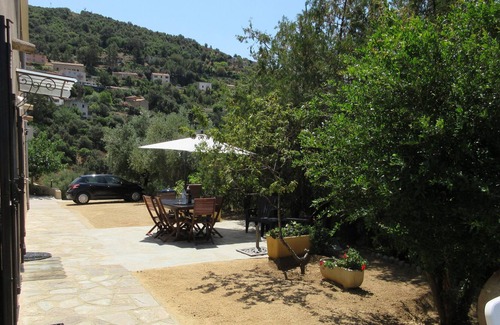 Belgodere Apartment | Ground floor apartment overlooking the garden